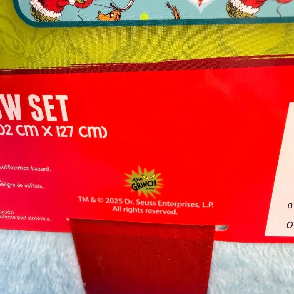 Dr Seuss The Grinch Plush Hugger Pillow Throw Blanket Set NWT Christmas Max 40x5